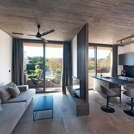 Διαμέρισμα Golden Sun Luxury Adults Only *